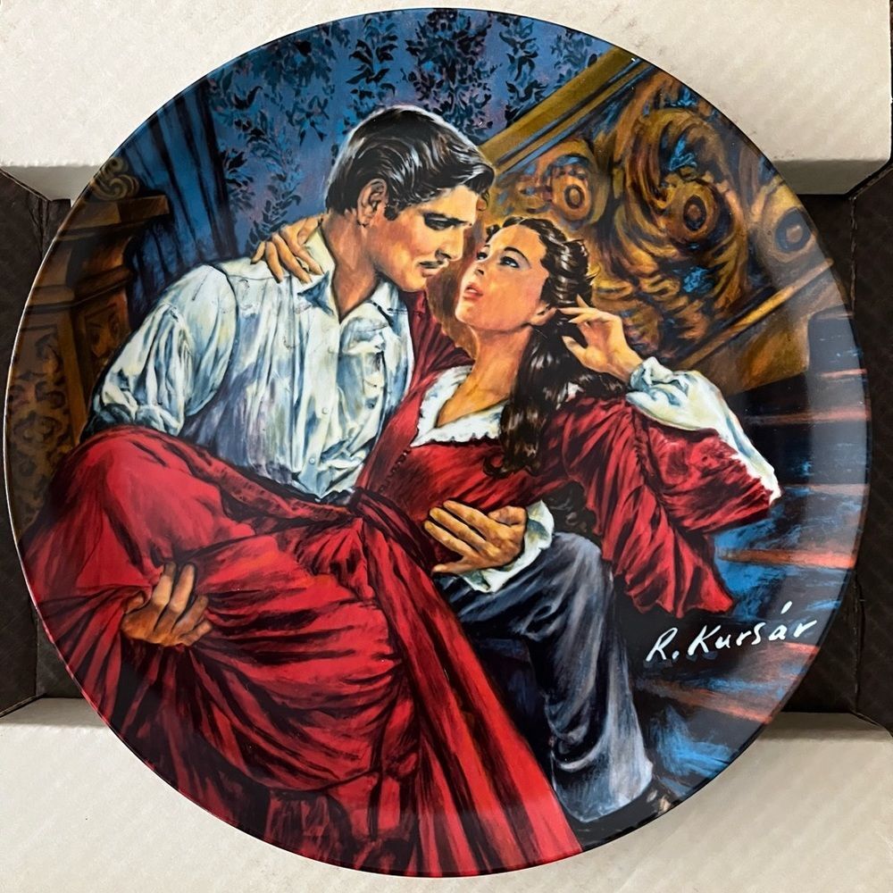 Vintage, legendary Scarlett and Rhett Finale Collectible Plate,  size 10 in